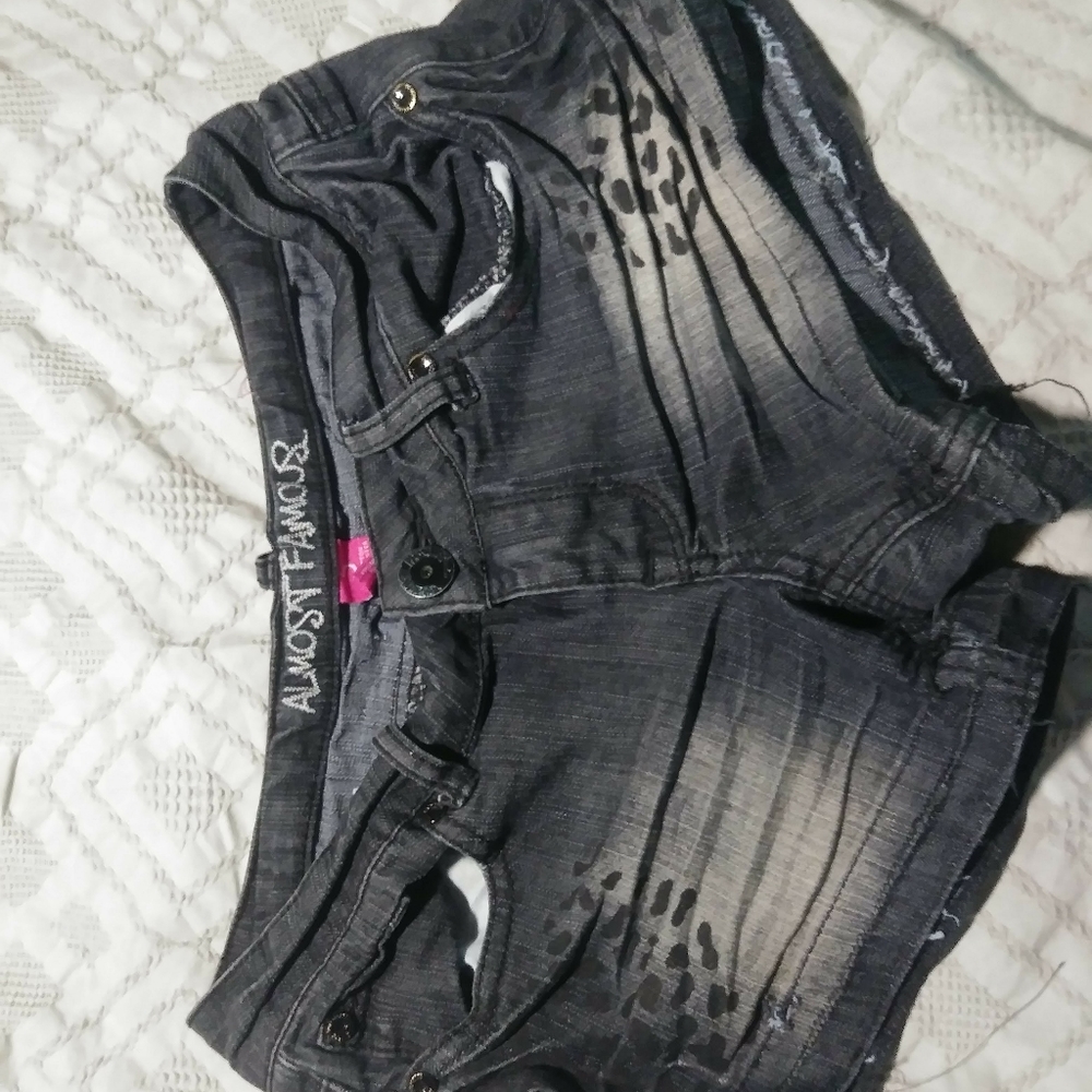 Almost famous super cute denim shorts size 5